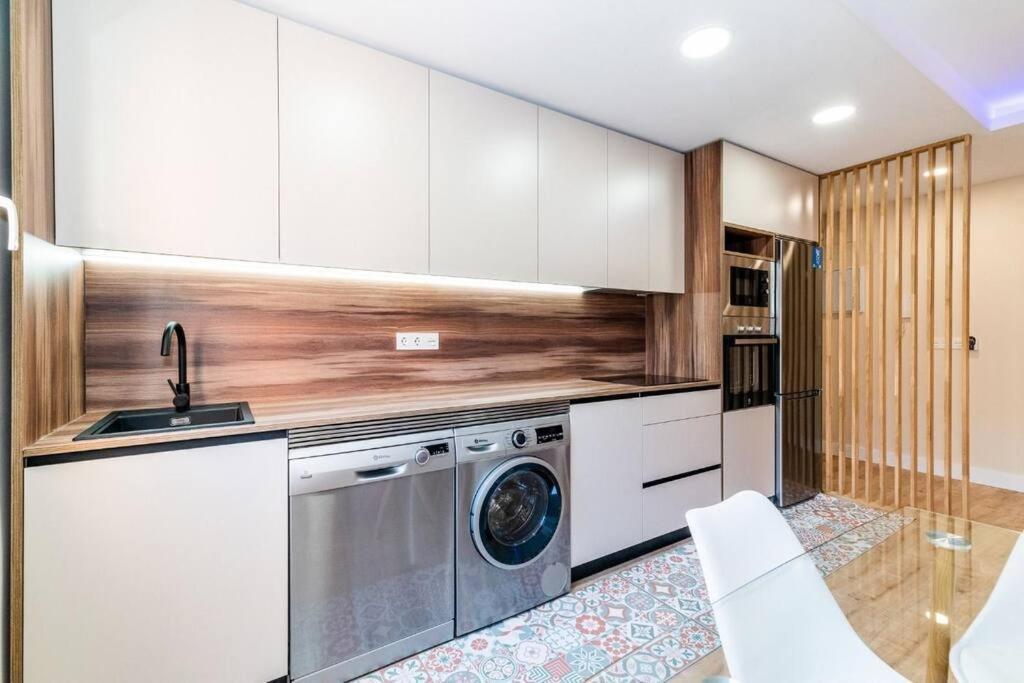 Modern Apartment Close To The City Center And Alhambra กรานาดา ภายนอก รูปภาพ