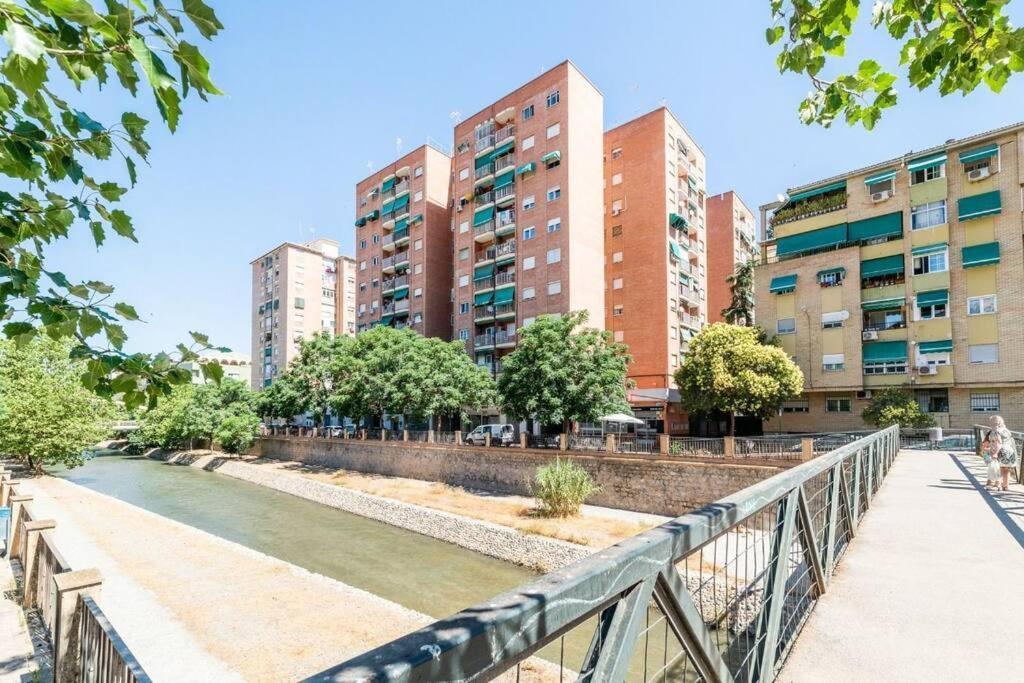 Modern Apartment Close To The City Center And Alhambra กรานาดา ภายนอก รูปภาพ