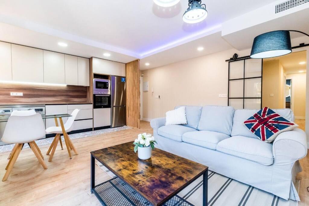Modern Apartment Close To The City Center And Alhambra กรานาดา ภายนอก รูปภาพ