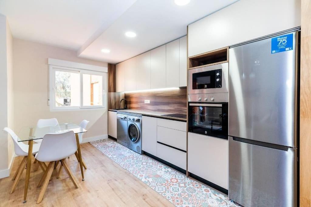 Modern Apartment Close To The City Center And Alhambra กรานาดา ภายนอก รูปภาพ